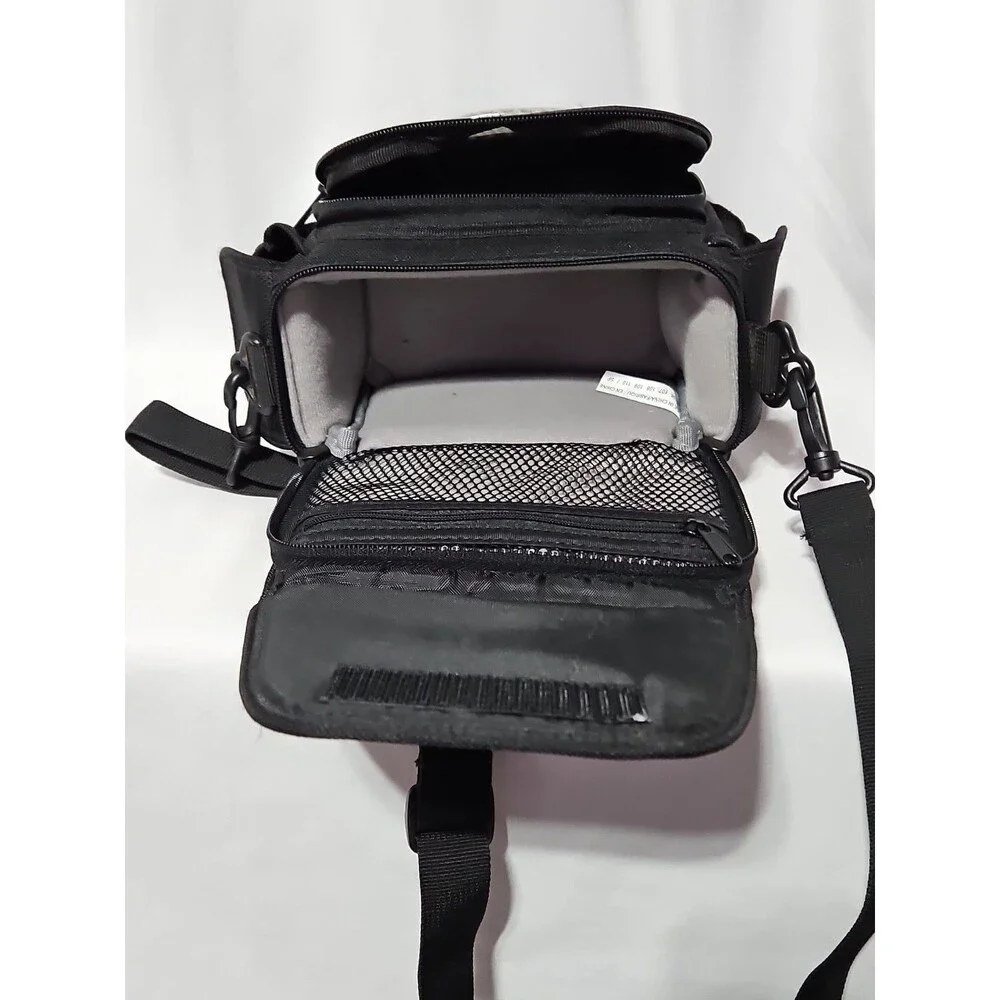 LowePro LP107 Protective Camera Shoulder Strap Bag Padded Carrying Case BK 8x5x5